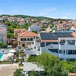 Apartment Beautiful Apartment In Vodice With Swimming Pool *