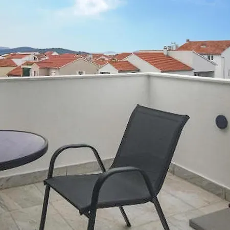 Awesome In With House Sea View Apartment