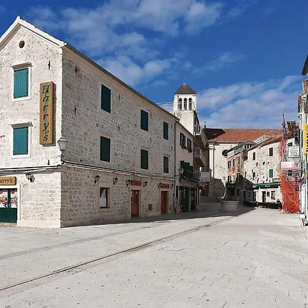 Beautiful In With Swimming Pool Apartment Vodice