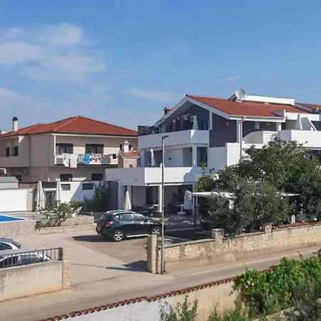 Awesome In With House Sea View Apartment
