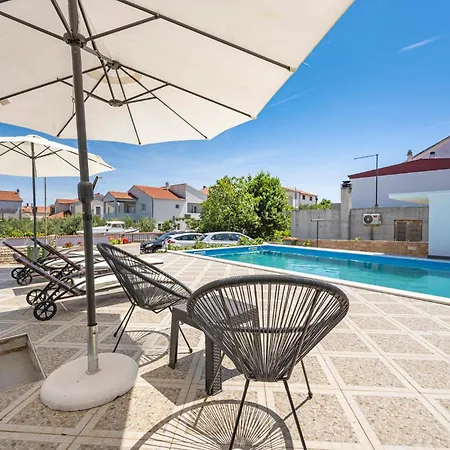 Beautiful In With Swimming Pool *