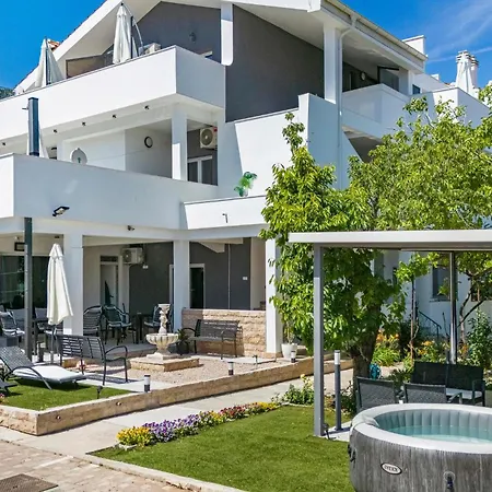 Apartment Beautiful In With Swimming Pool