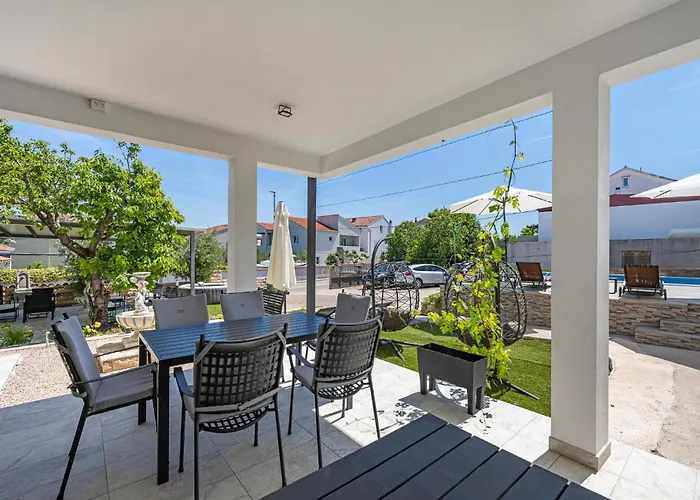 Stunning In * Βόντιτσε