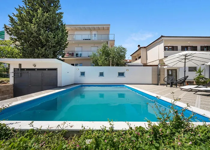 Διαμέρισμα Stunning In *